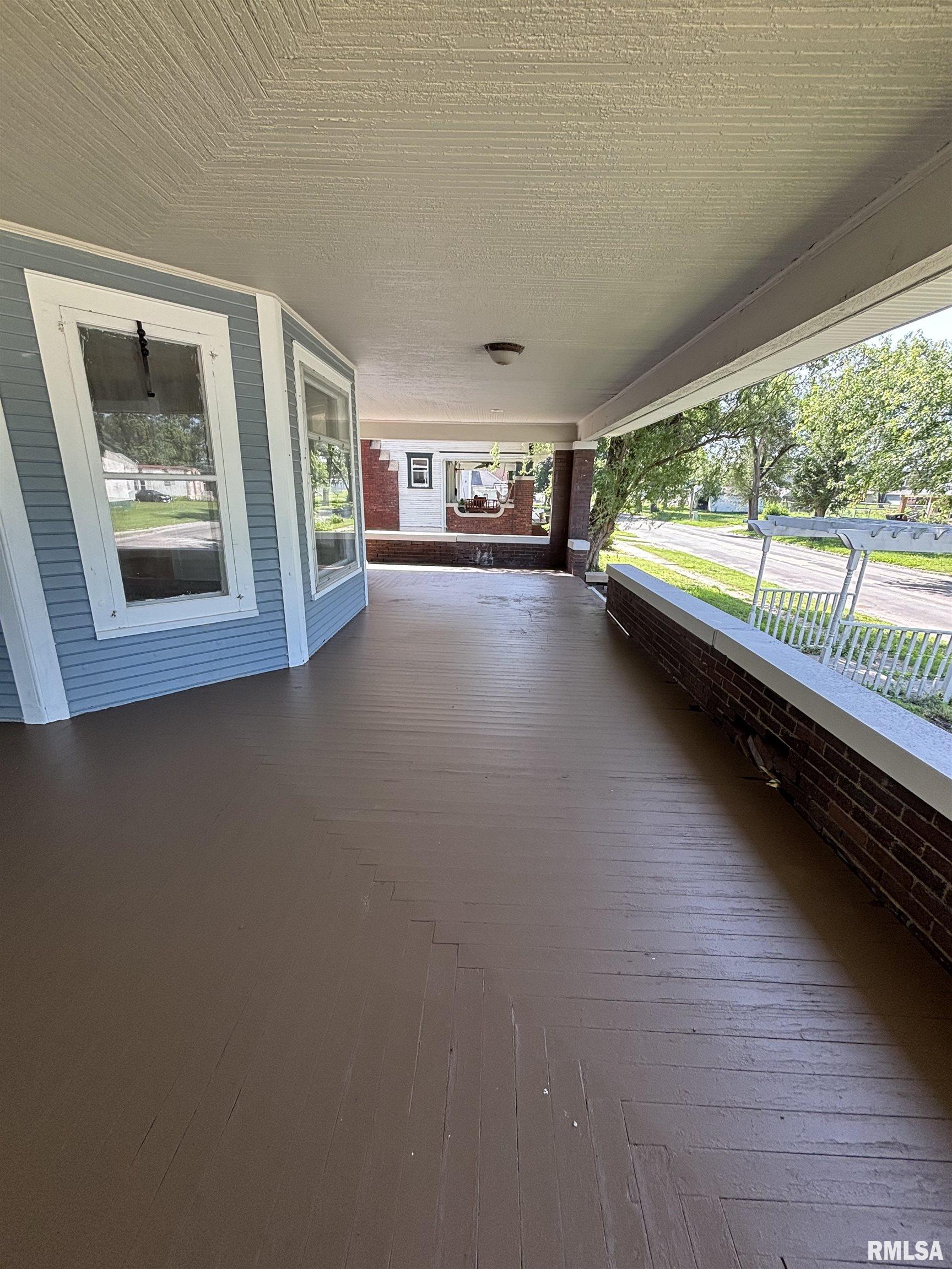 295 West Barnes Street Bushnell, IL 61422 - Photo 27 of 96