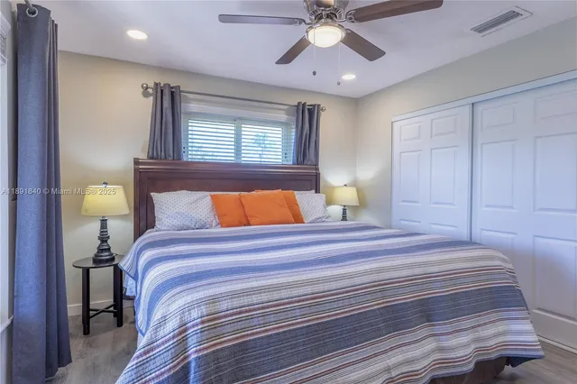 $10,000 | 1660 Northeast 25th Avenue, Pompano Beach, FL 33062