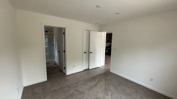 $359,900 | 6 Pinrock Drive, Sturbridge, MA 01566
