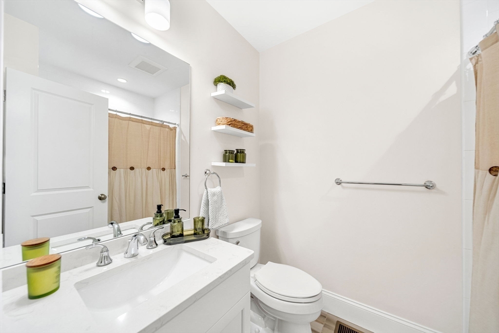 969 Greendale Avenue Needham, MA 02492 - Photo 20 of 32