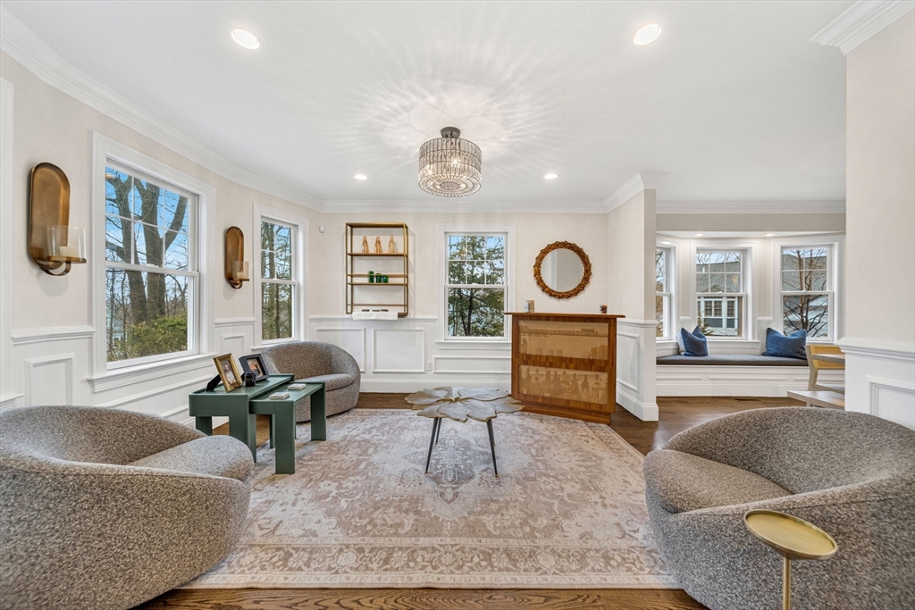 969 Greendale Avenue Needham, MA 02492 - Photo 4 of 32
