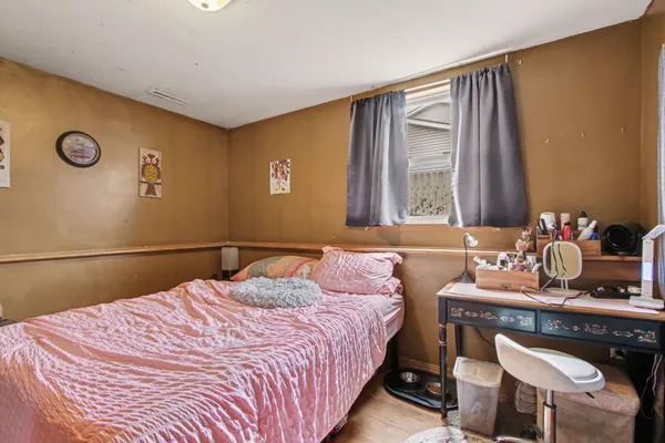 $329,000 | 1412 Essex Drive, Chesterton, IN 46304