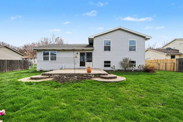 $329,000 | 1412 Essex Drive, Chesterton, IN 46304