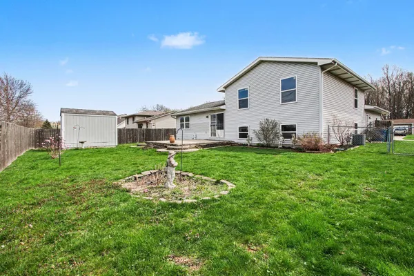 $329,000 | 1412 Essex Drive, Chesterton, IN 46304