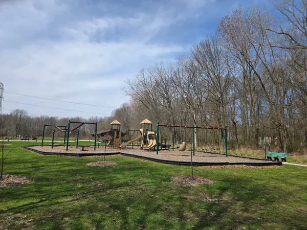 $329,000 | 1412 Essex Drive, Chesterton, IN 46304