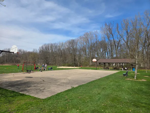 $329,000 | 1412 Essex Drive, Chesterton, IN 46304