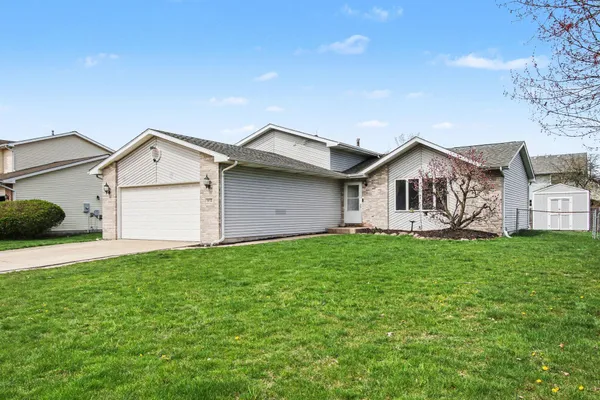 $329,000 | 1412 Essex Drive, Chesterton, IN 46304