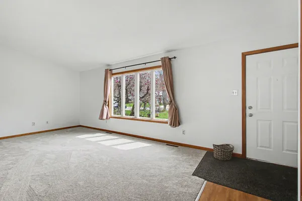 $329,000 | 1412 Essex Drive, Chesterton, IN 46304