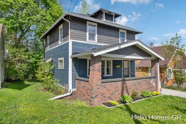 $289,900 | 949 College Avenue Northeast, Grand Rapids, MI 49503