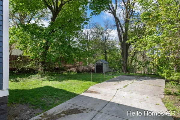 $289,900 | 949 College Avenue Northeast, Grand Rapids, MI 49503