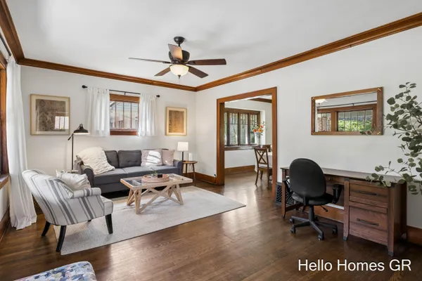 $289,900 | 949 College Avenue Northeast, Grand Rapids, MI 49503