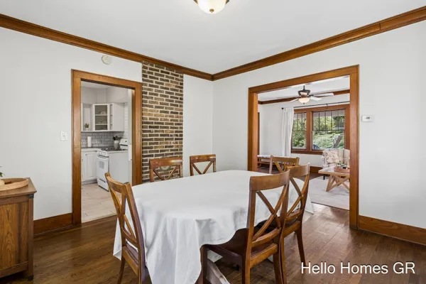 $289,900 | 949 College Avenue Northeast, Grand Rapids, MI 49503