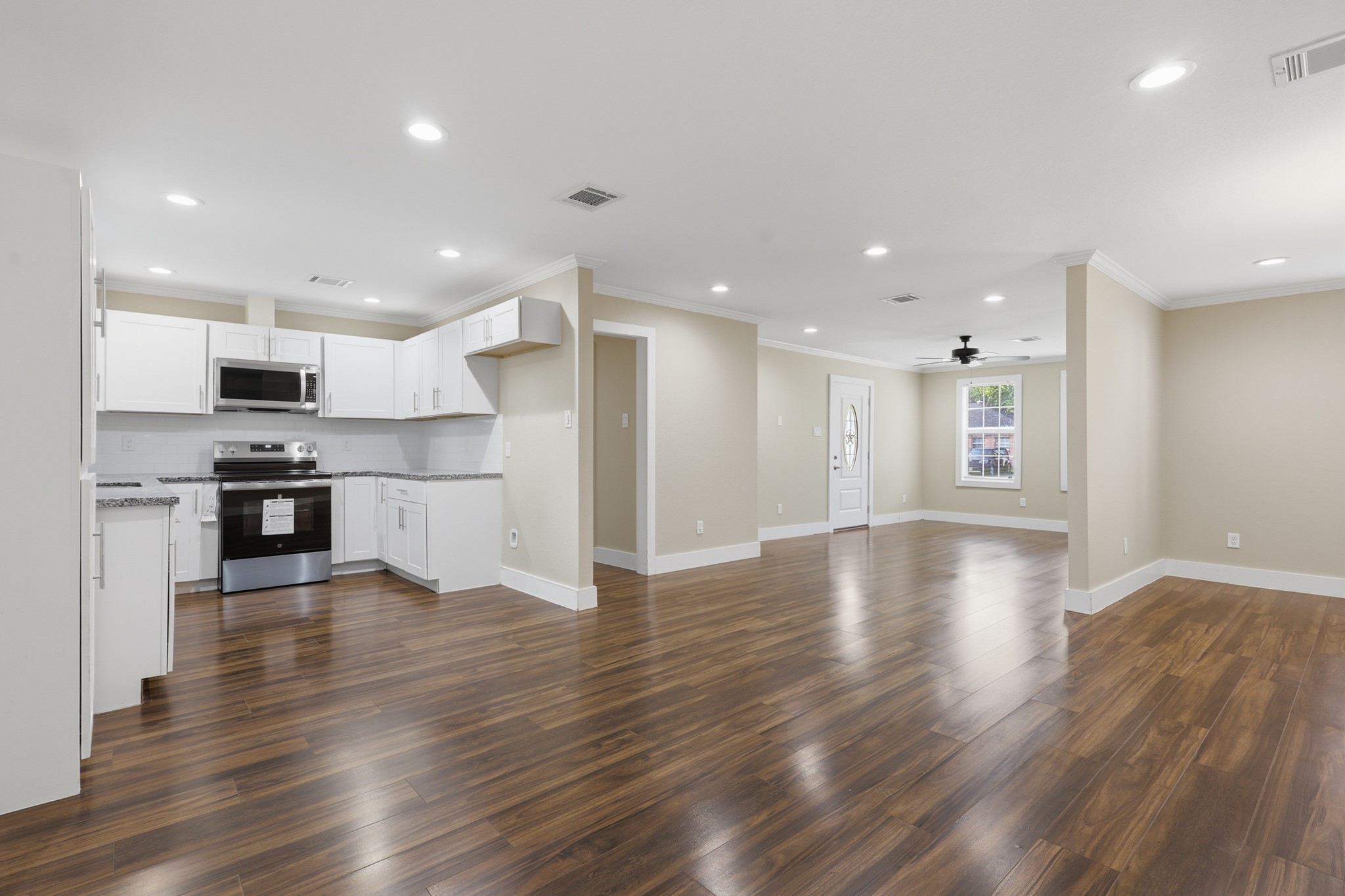 1419 Roper Street Houston, TX 77034 - Photo 5 of 20