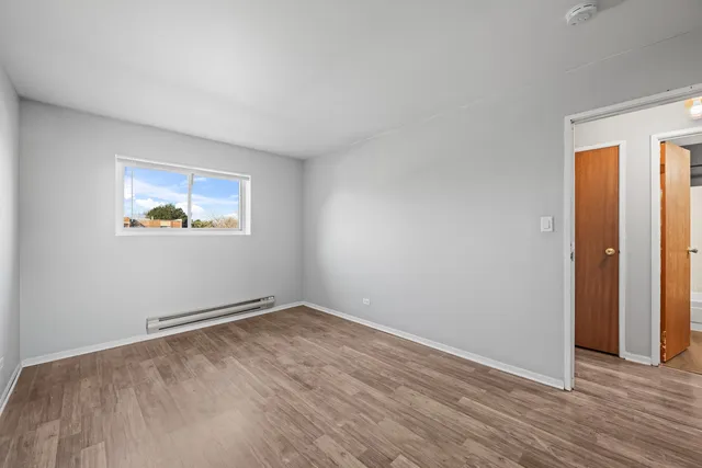 $1,690 | 1324 Geneva Drive, Unit 3B, Palatine, IL 60074