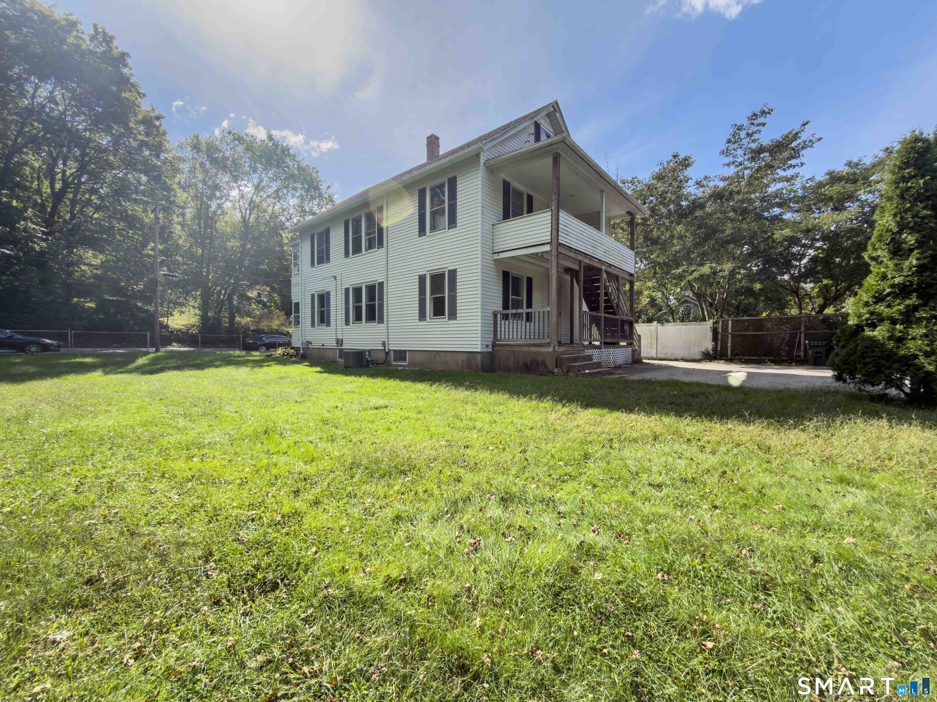72 Roosevelt Avenue Norwich, CT 06360 - Photo 4 of 24 Gallery Image 4
