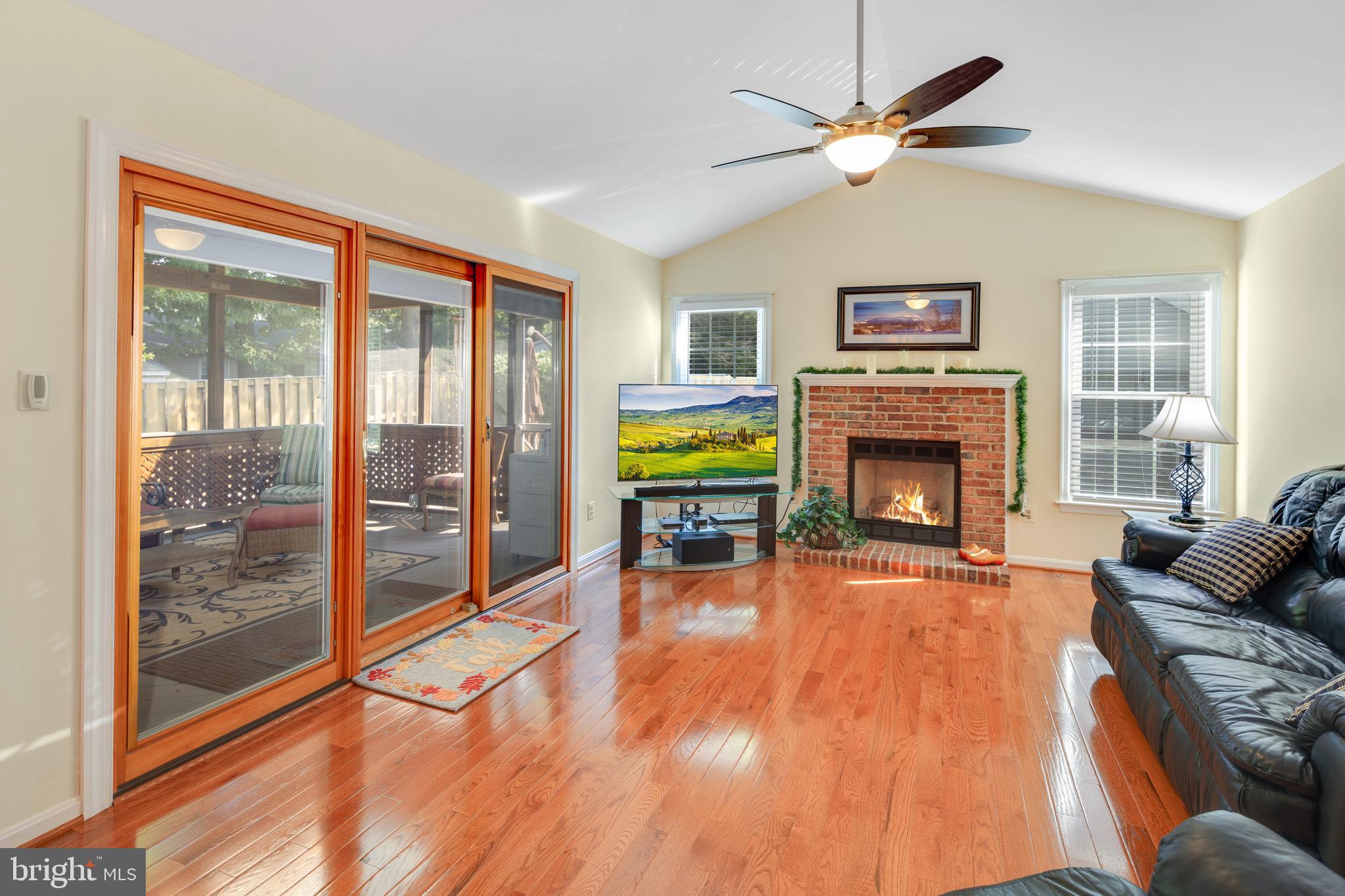 8536 Hooes Road Springfield, VA 22153 - Photo 12 of 49 Family Room
