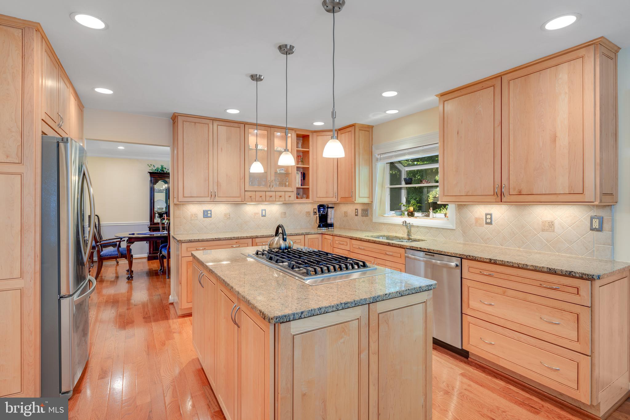 8536 Hooes Road Springfield, VA 22153 - Photo 8 of 49 Kitchen