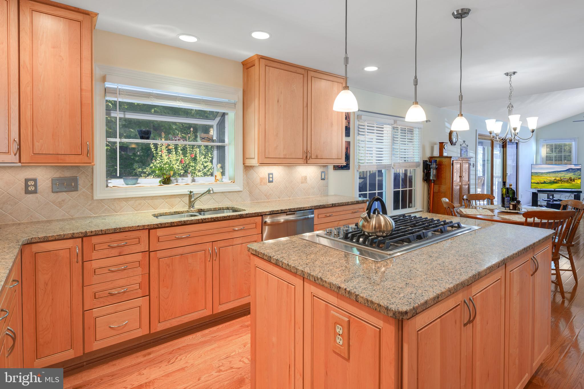 8536 Hooes Road Springfield, VA 22153 - Photo 9 of 49 Kitchen