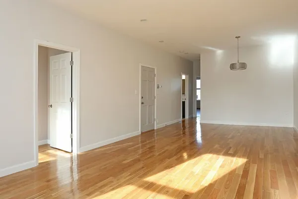 $3,500 | 102 Union Park Street, Unit 3, Boston, MA 02118