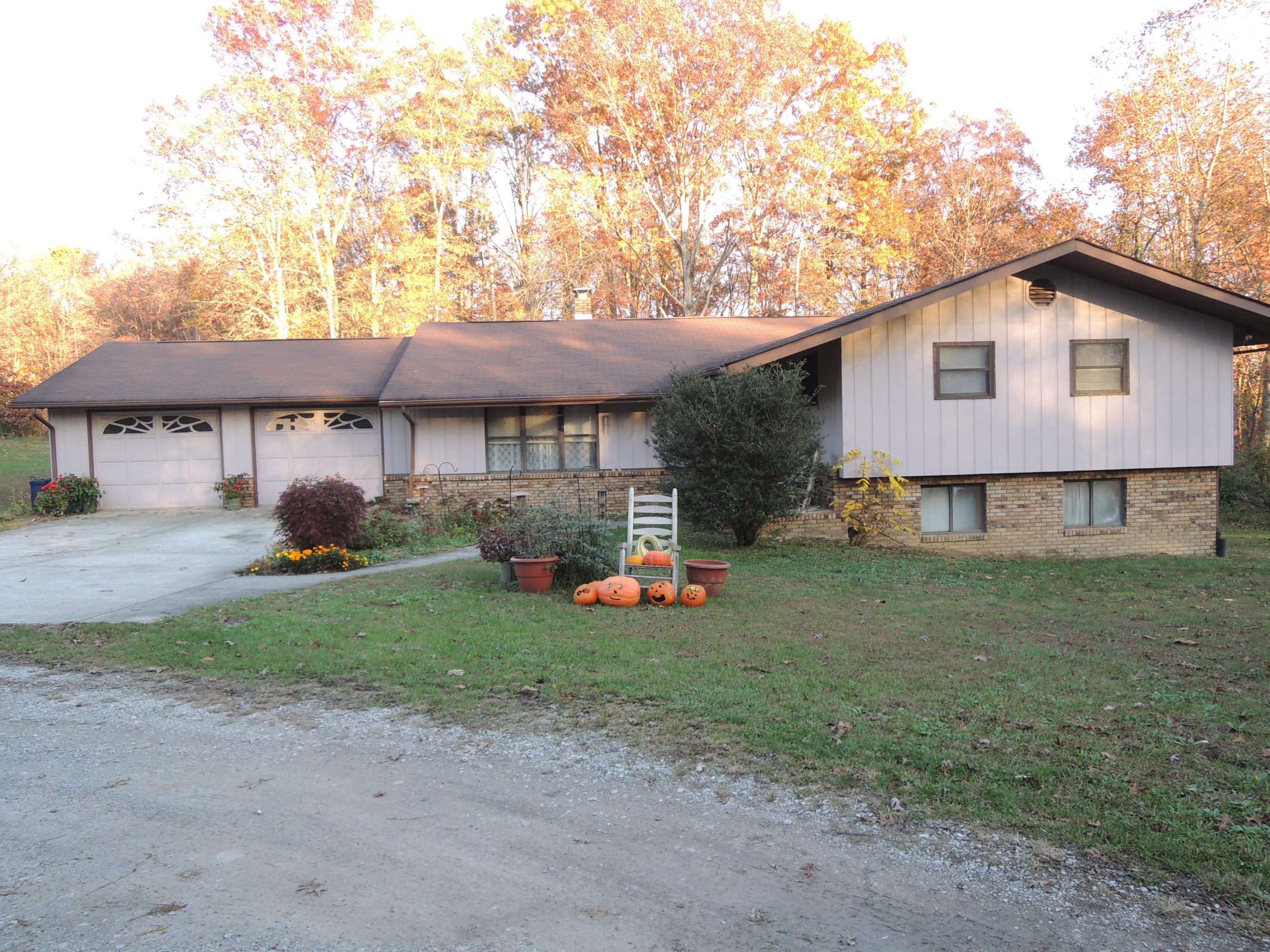 1014 Stephens Road Jamestown, TN 38556 - Photo 1 of 12 Lee 001