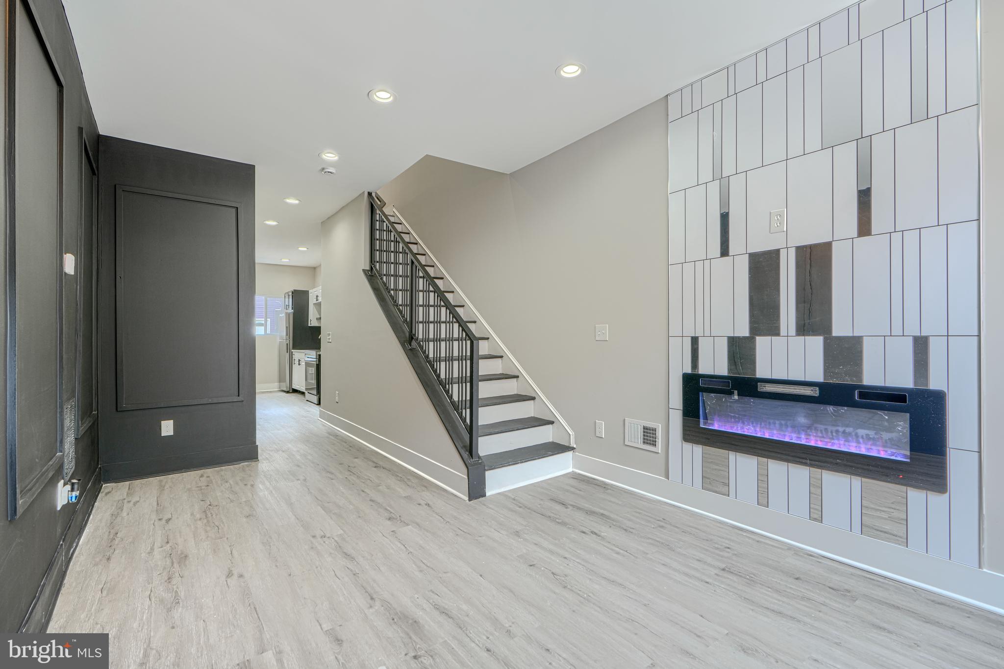 1803 North Dallas Street Baltimore, MD 21213 - Photo 2 of 19 Main Entry/Living Room