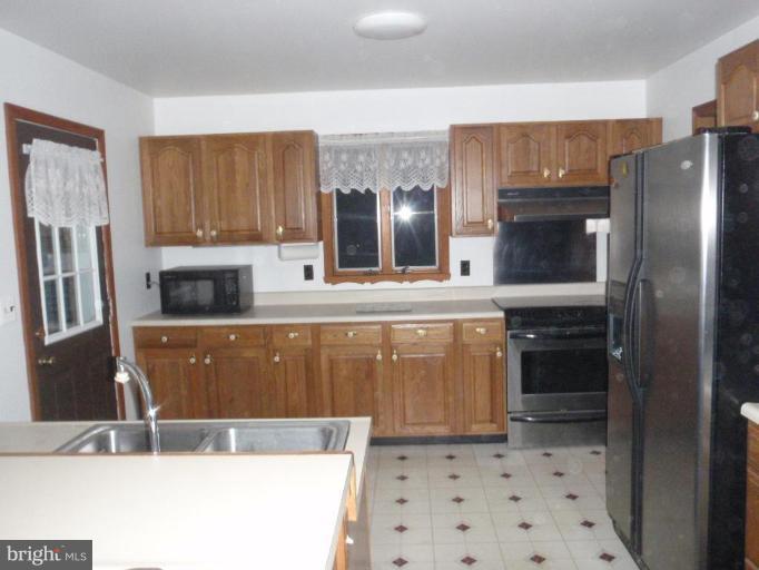 4034 Old Rocks Road Street, MD 21154 - Photo 3 of 10 Kitchen