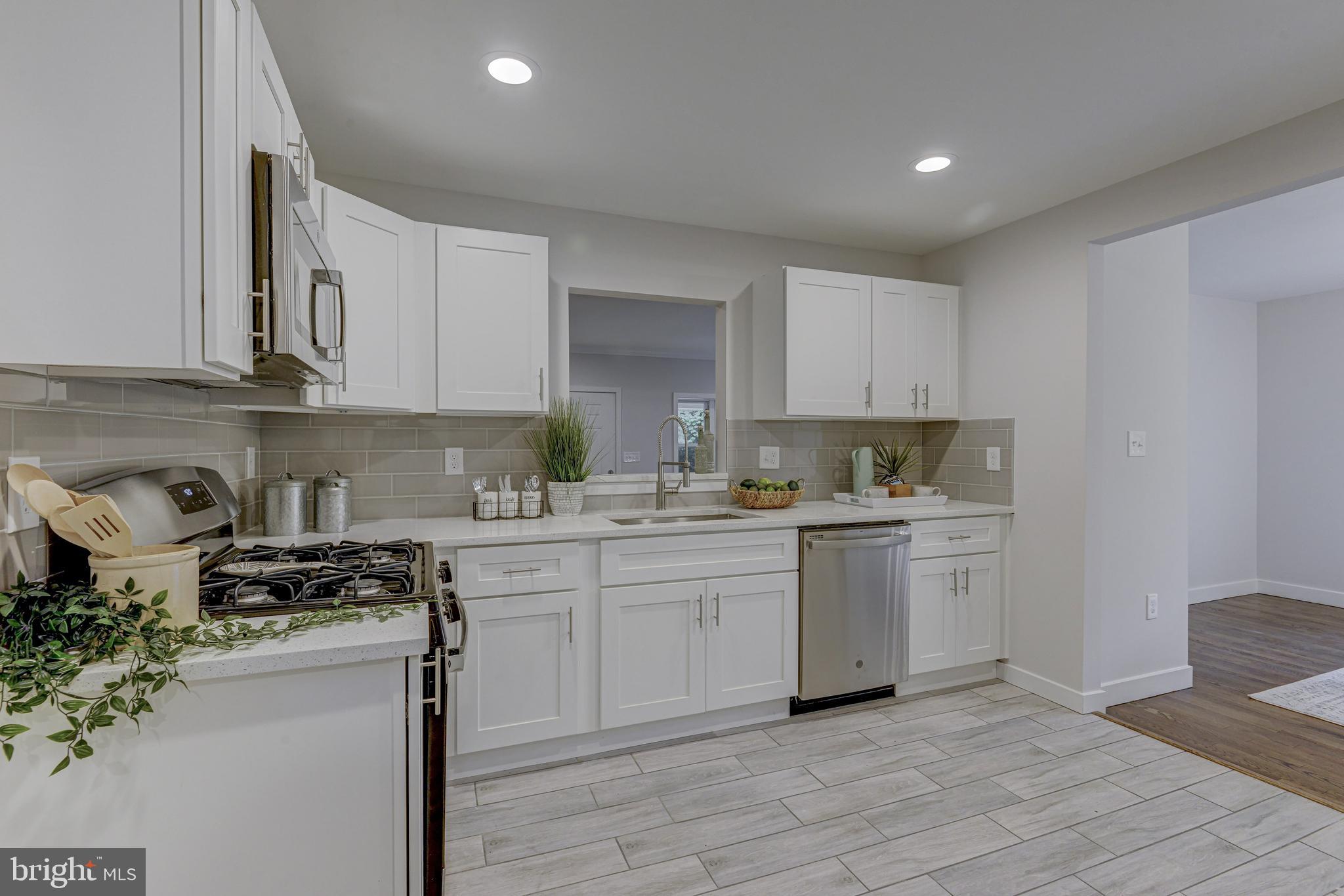 731 Hollen Road Baltimore, MD 21212 - Photo 21 of 39 New tile flooring