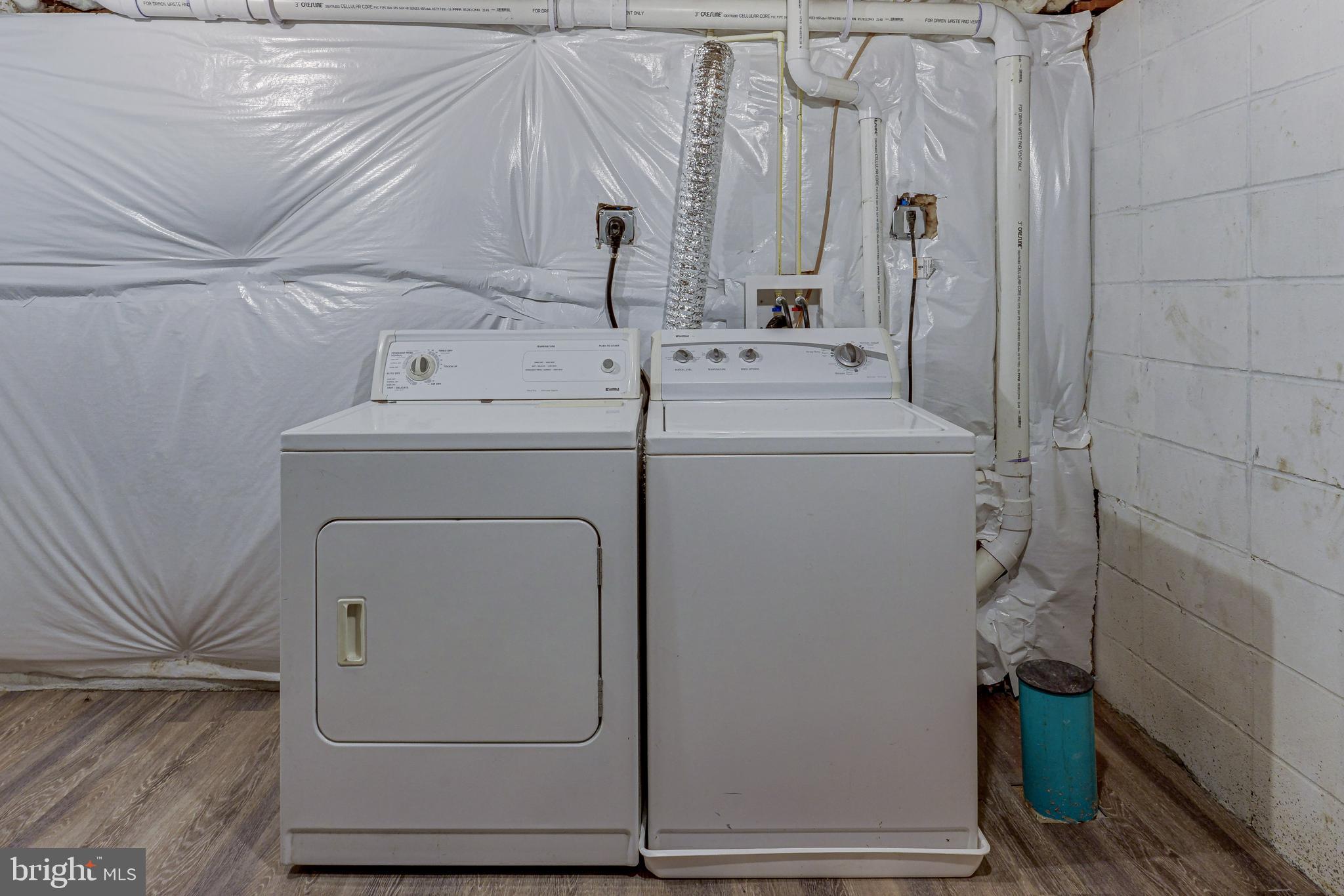 731 Hollen Road Baltimore, MD 21212 - Photo 36 of 39 Washer/dryer included!