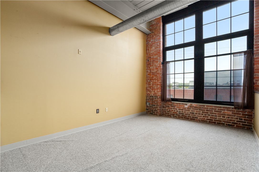 685 Social Street, Unit 204 Woonsocket, RI 02895 - Photo 12 of 24