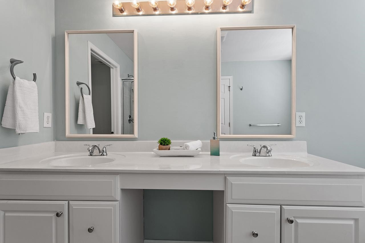 9202 White Eagle Court Raleigh, NC 27617 - Photo 28 of 34 Photo 28