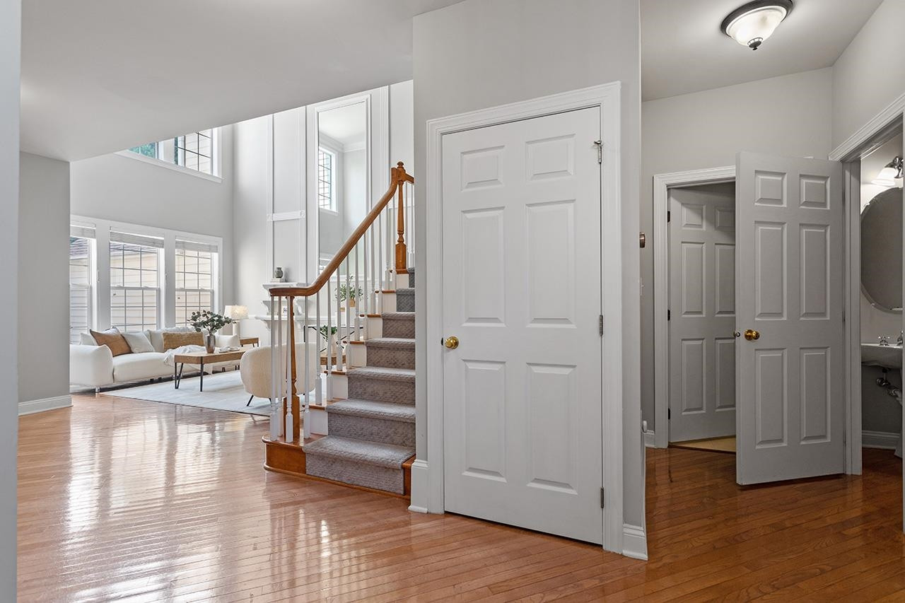 9202 White Eagle Court Raleigh, NC 27617 - Photo 4 of 34 Photo 4