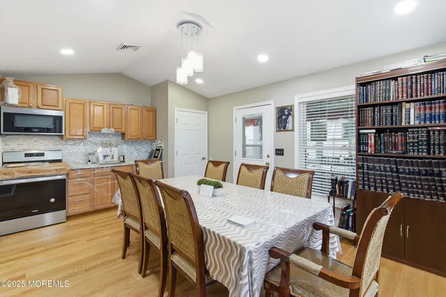 $799,000 | 73 East Connecticut Concourse, Jackson, NJ 08527