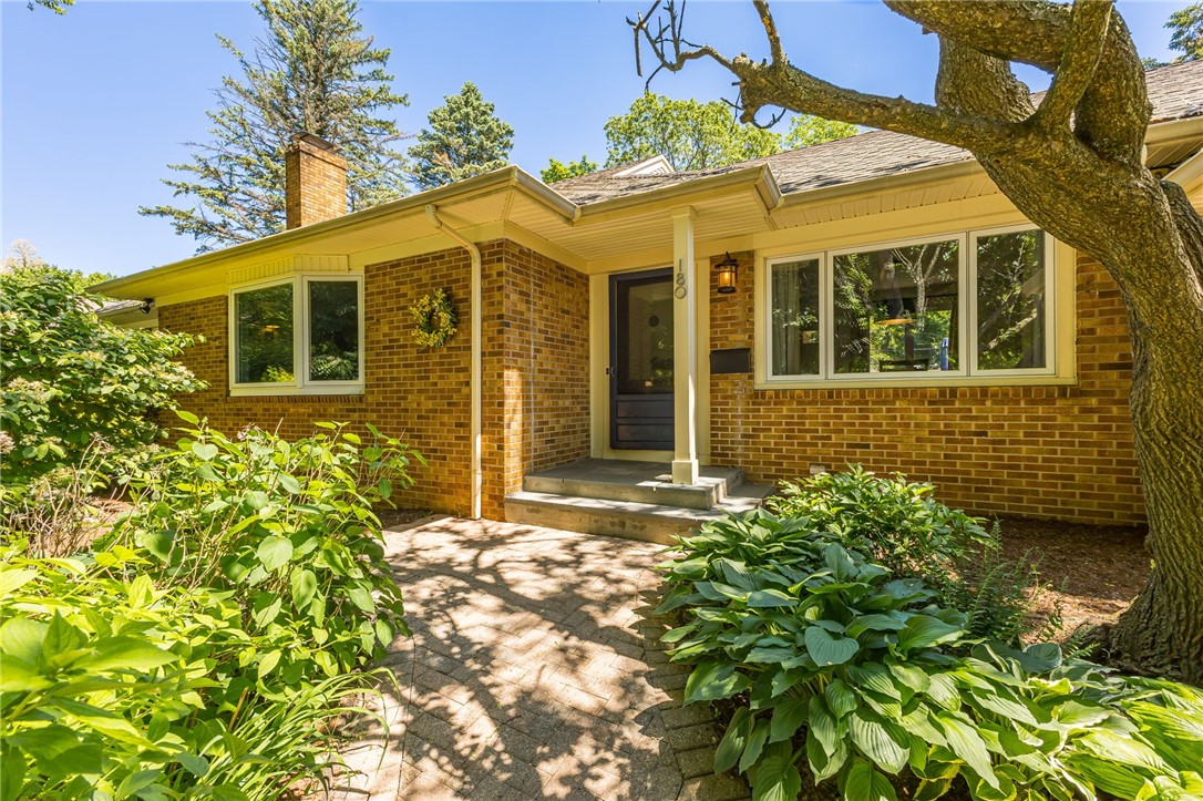 180 Overbrook Road Pittsford, NY 14618 - Photo 3 of 35