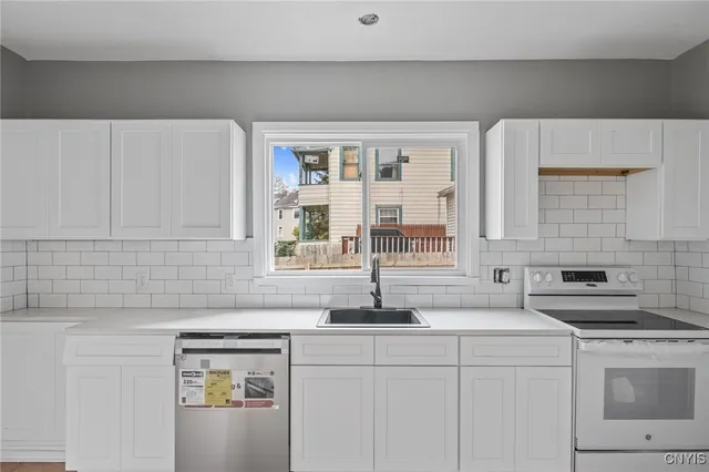 $2,300 | 145 Hixson Avenue, Syracuse, NY 13206