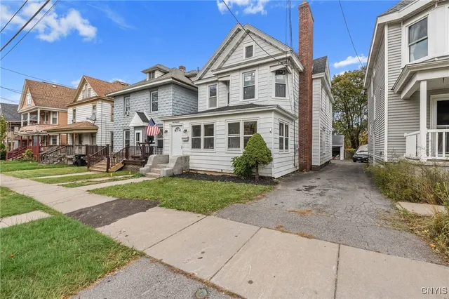 $2,300 | 145 Hixson Avenue, Syracuse, NY 13206