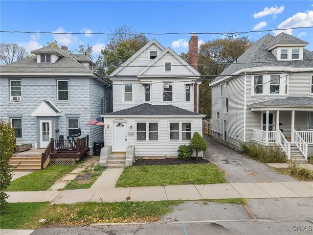 $2,300 | 145 Hixson Avenue, Syracuse, NY 13206