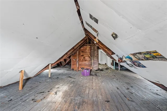 $2,300 | 145 Hixson Avenue, Syracuse, NY 13206