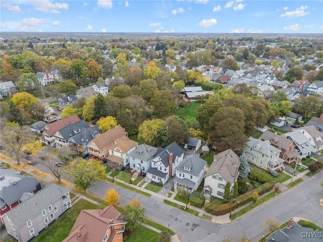 $2,300 | 145 Hixson Avenue, Syracuse, NY 13206