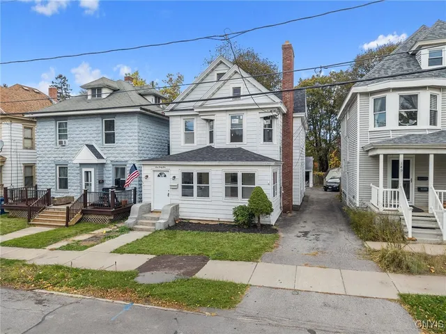 $2,300 | 145 Hixson Avenue, Syracuse, NY 13206