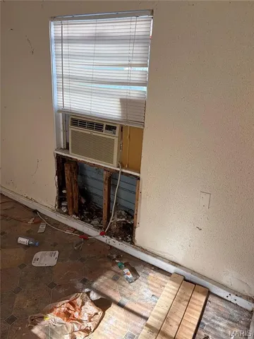 $20,000 | 317 Mueller Avenue, Ferguson, MO 63135