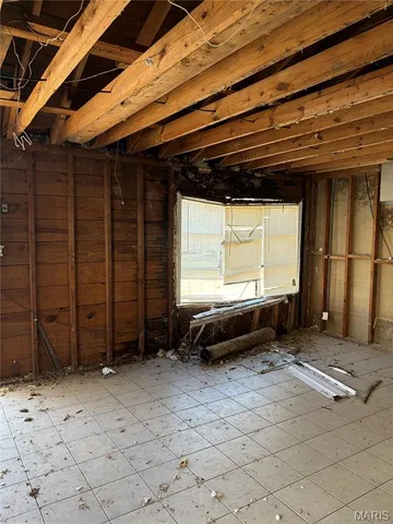 $20,000 | 317 Mueller Avenue, Ferguson, MO 63135