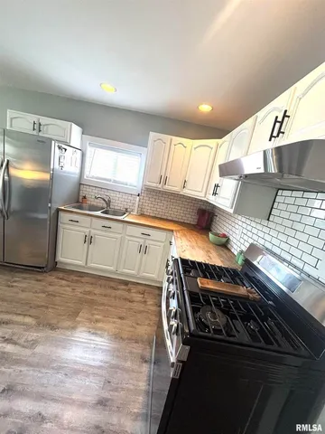 $129,900 | 510 1/2 East 6th Street, Metropolis, IL 62960