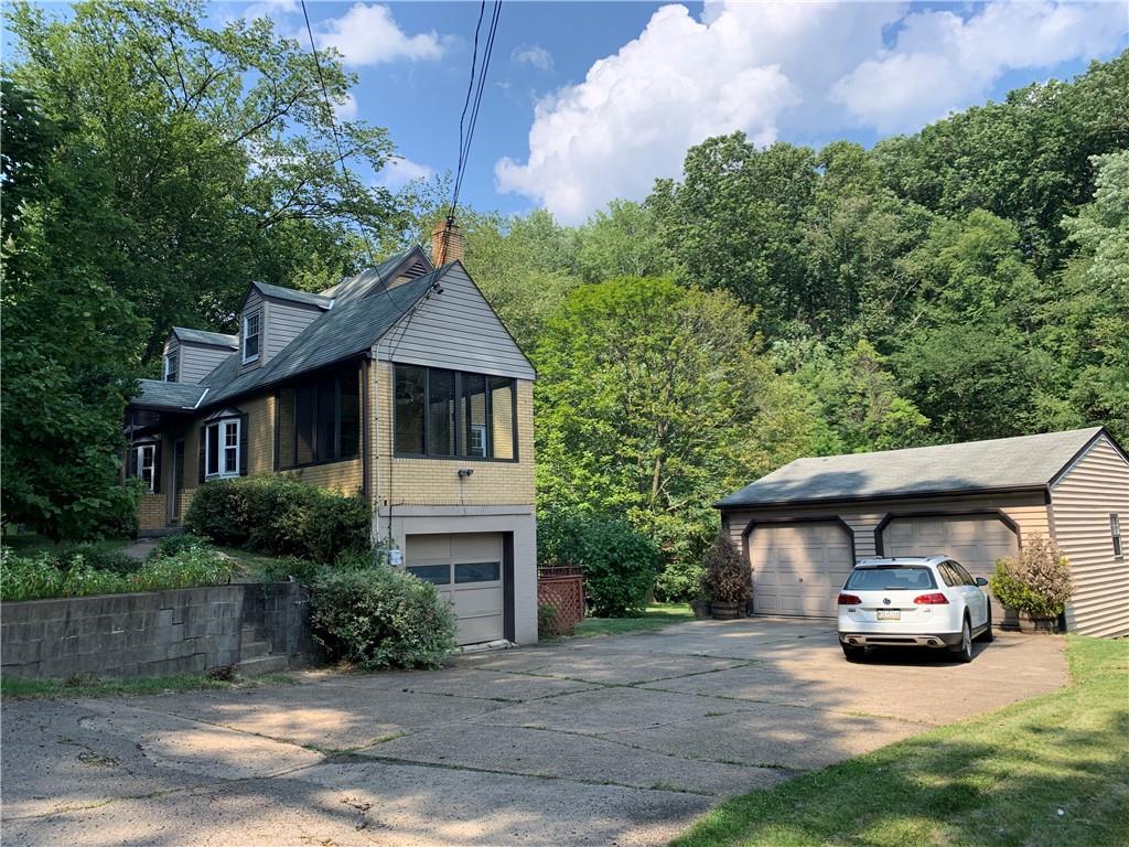 106 Buckhill Road Pittsburgh, PA 15237 - Photo 3 of 18 Gallery Image 3