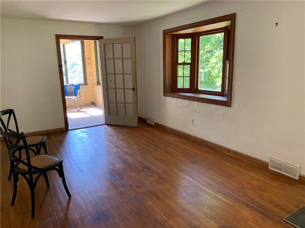 106 Buckhill Road Pittsburgh, PA 15237 - Photo 7 of 18 Gallery Image 7