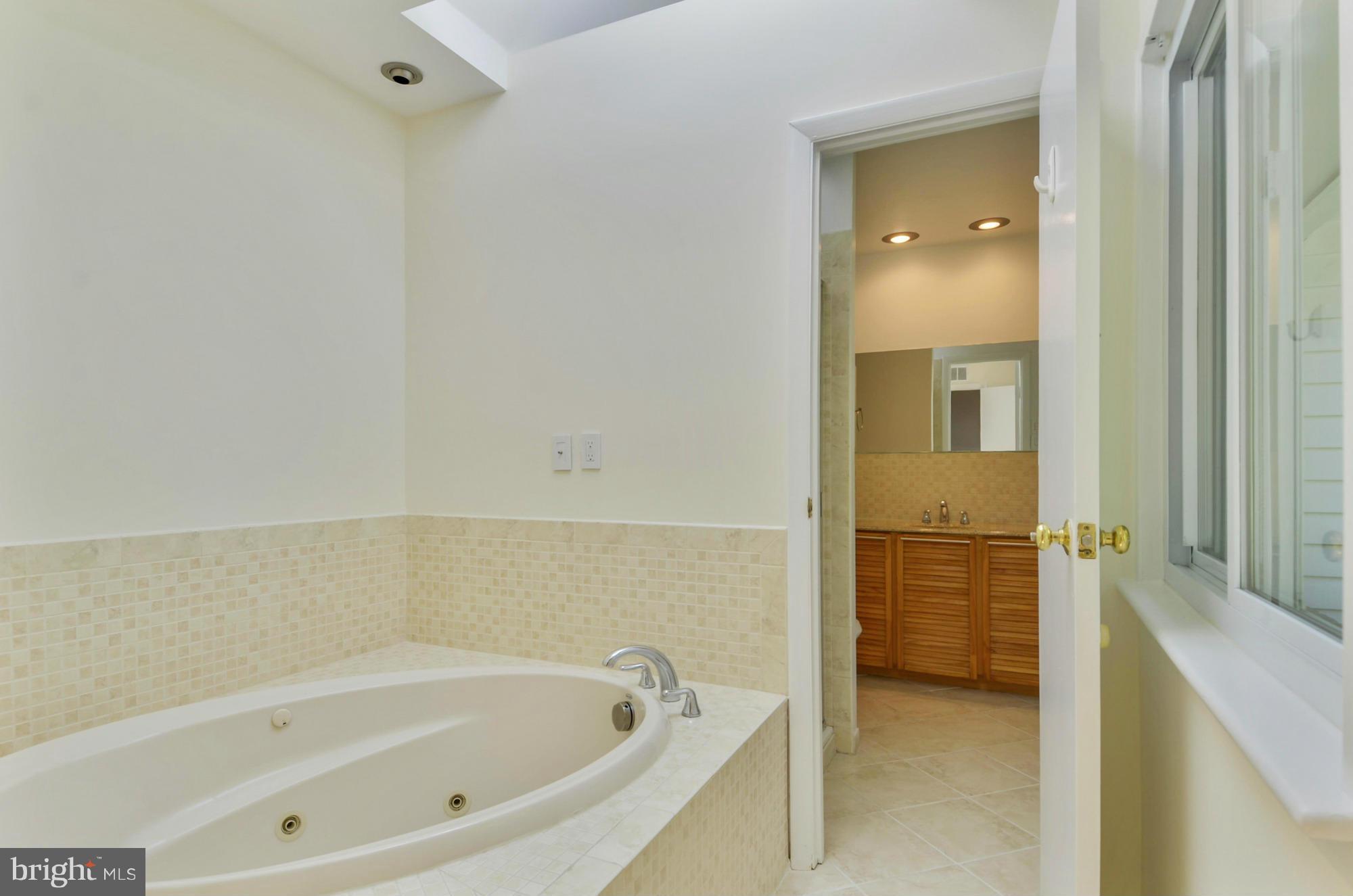 7508 Hamilton Spring Road Bethesda, MD 20817 - Photo 13 of 23 Bath