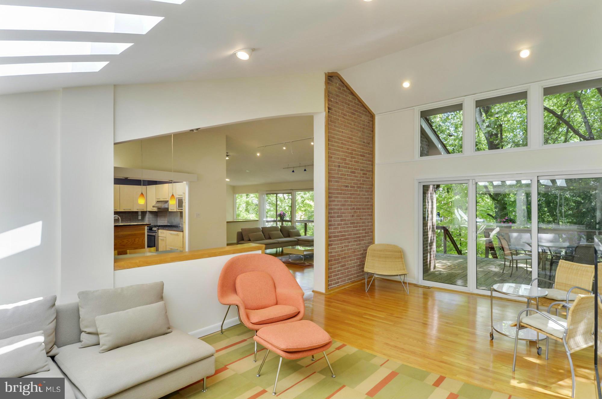 7508 Hamilton Spring Road Bethesda, MD 20817 - Photo 5 of 23 Interior (General)