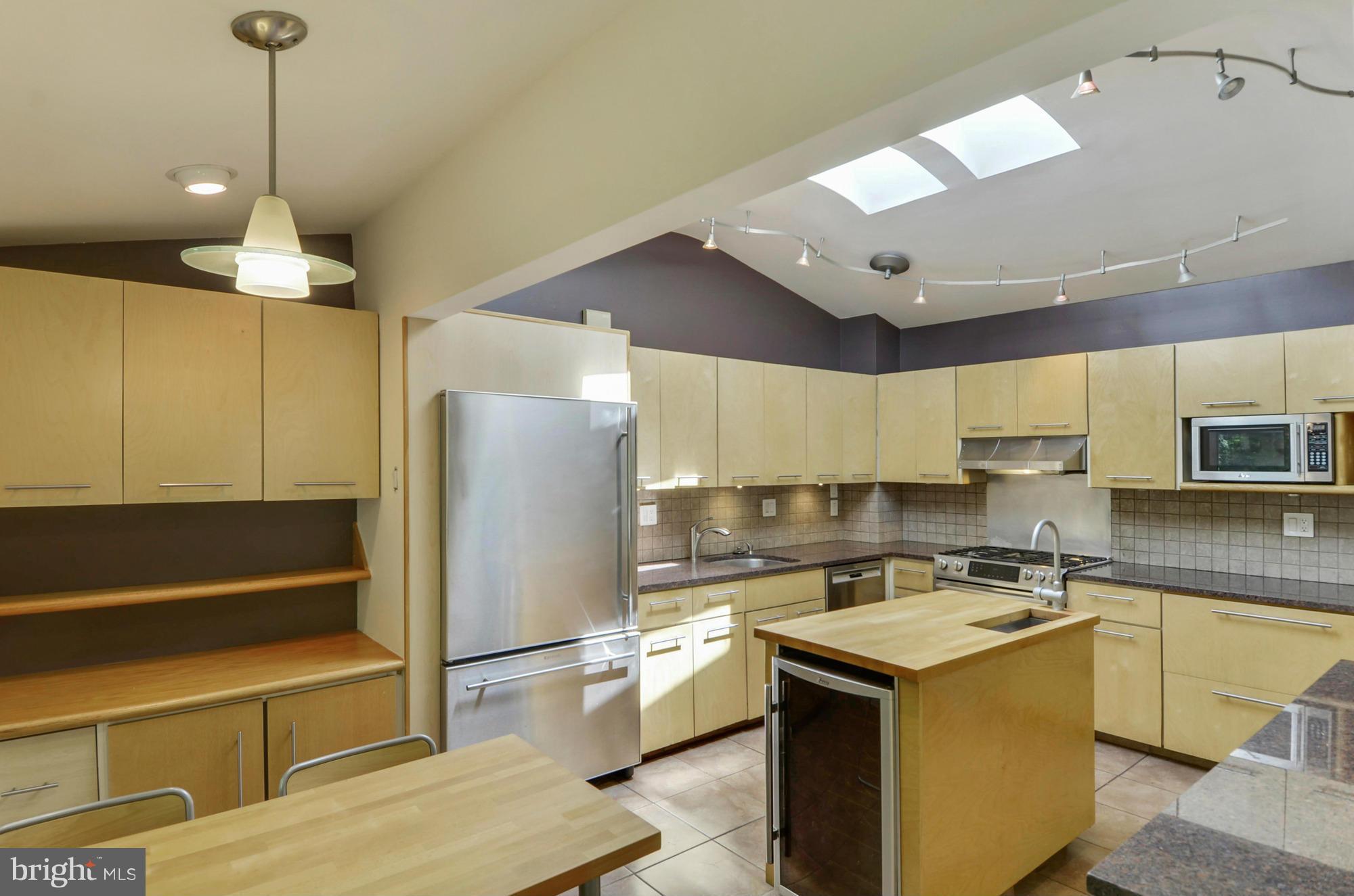 7508 Hamilton Spring Road Bethesda, MD 20817 - Photo 7 of 23 Kitchen