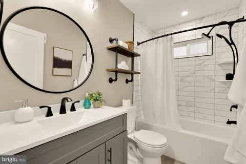 $799,900 | 4000 Roberts Road, Fairfax, VA 22032