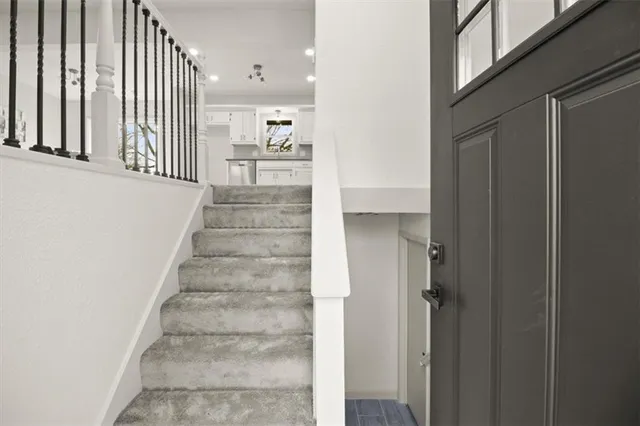 $317,900 | 504 Northwest Chateau Drive, Blue Springs, MO 64014