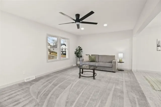 $317,900 | 504 Northwest Chateau Drive, Blue Springs, MO 64014